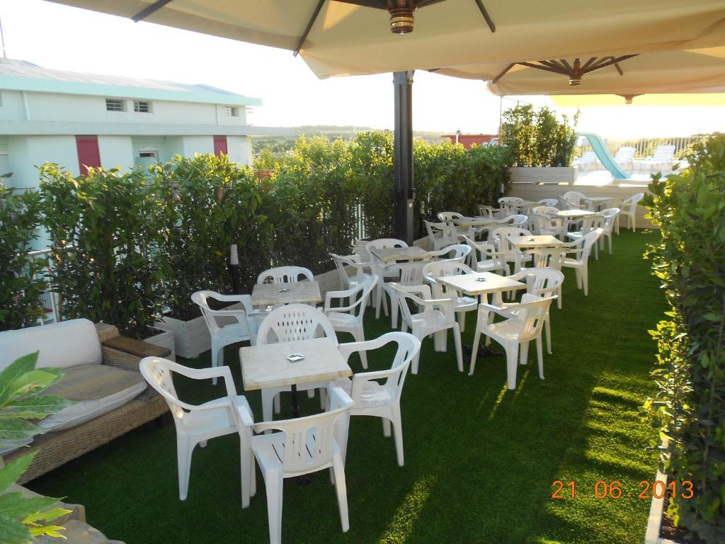 Ciccio Hotel Misano Adriatico Exterior foto