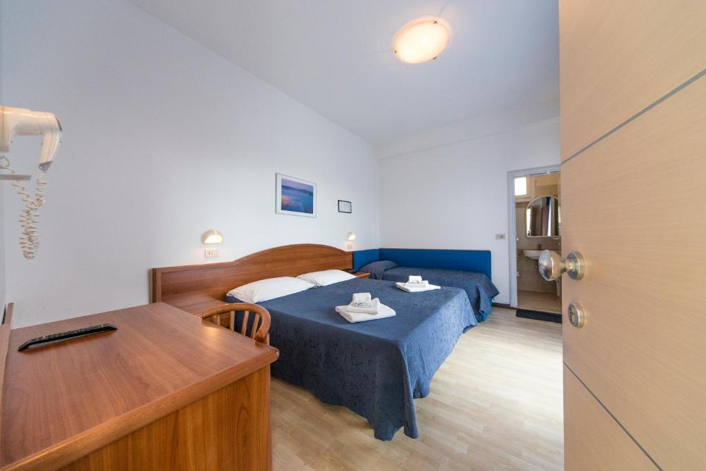 Ciccio Hotel Misano Adriatico Habitación foto